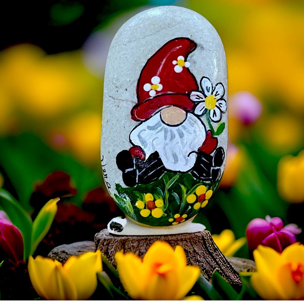 Hand crafted painted daisy gnome rock white red black yellow green gray garden - Picture 1 of 11